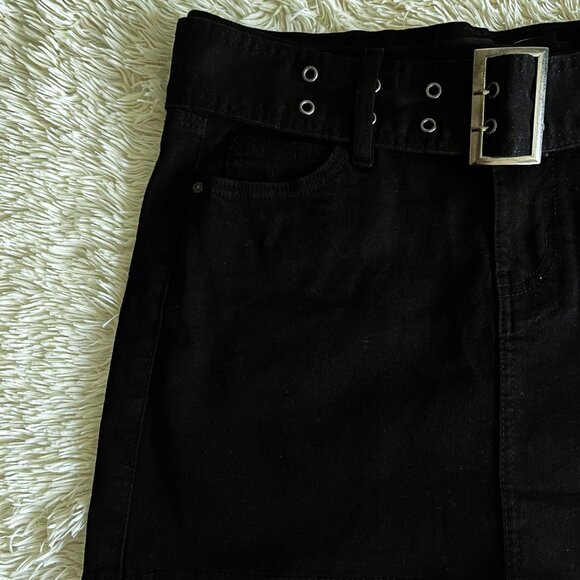 REFUGE - Y2K Denim Black Mini Skirt with Belt - Picture 4 of 5